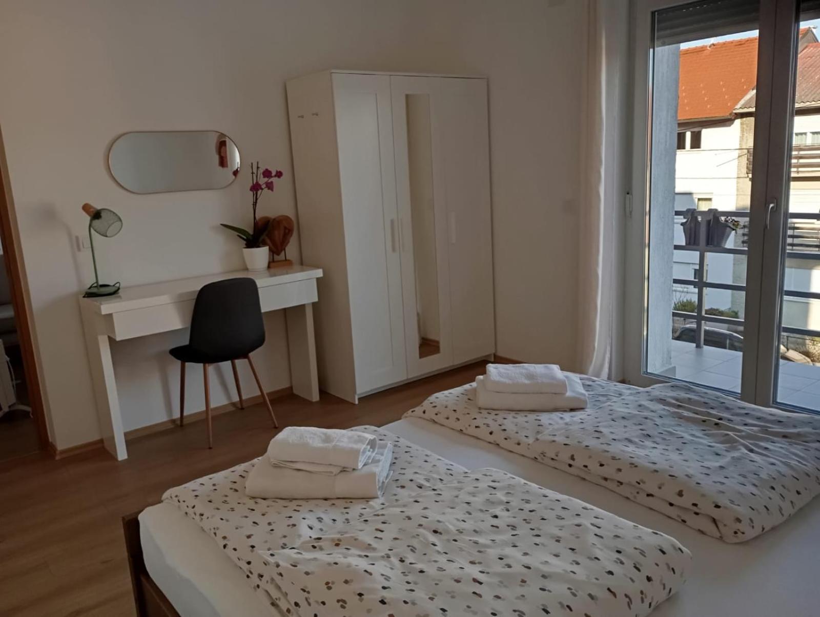 Apartman Zagreb , With Balcony And Free Parking Eksteriør billede