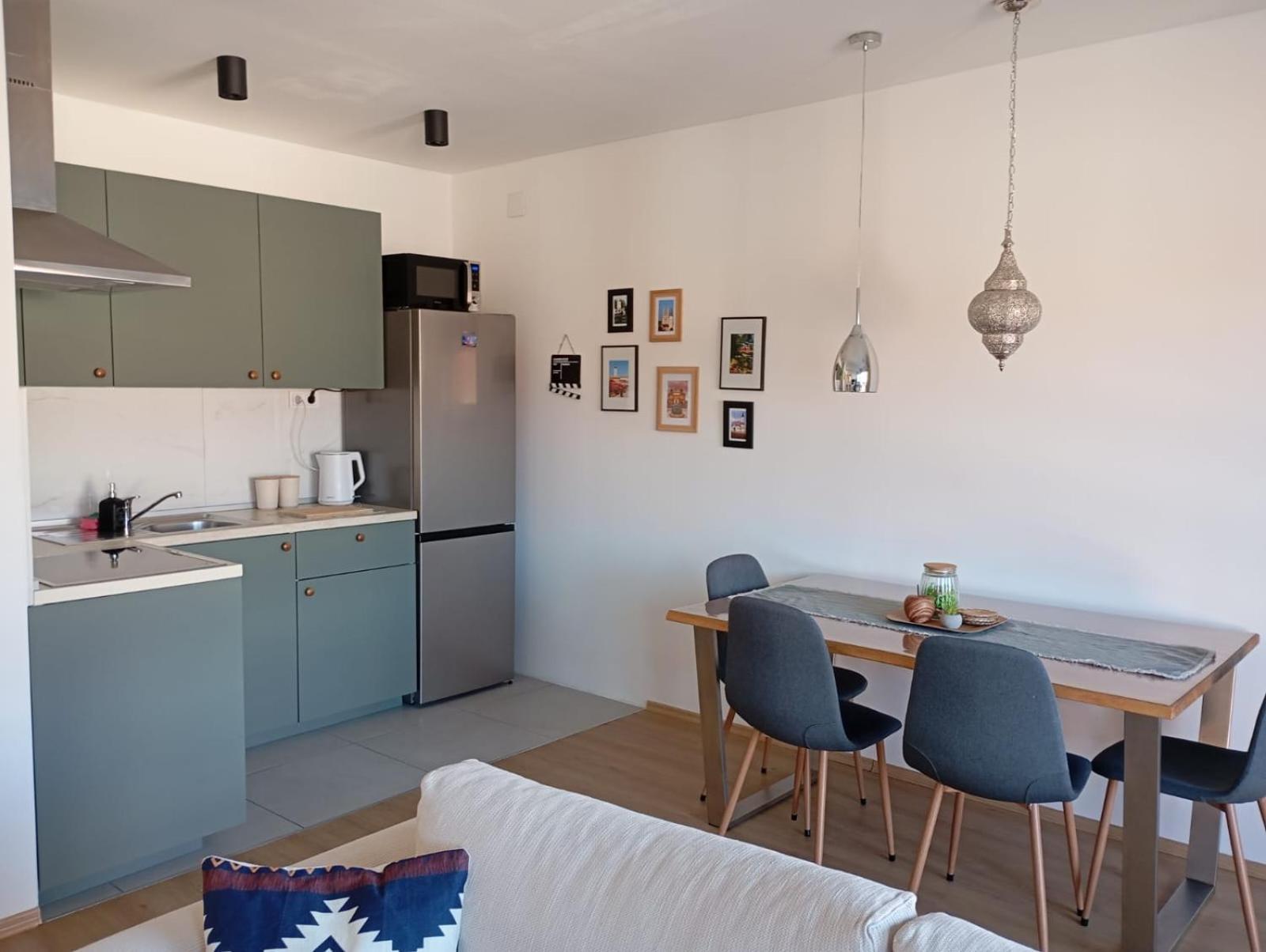 Apartman Zagreb , With Balcony And Free Parking Eksteriør billede