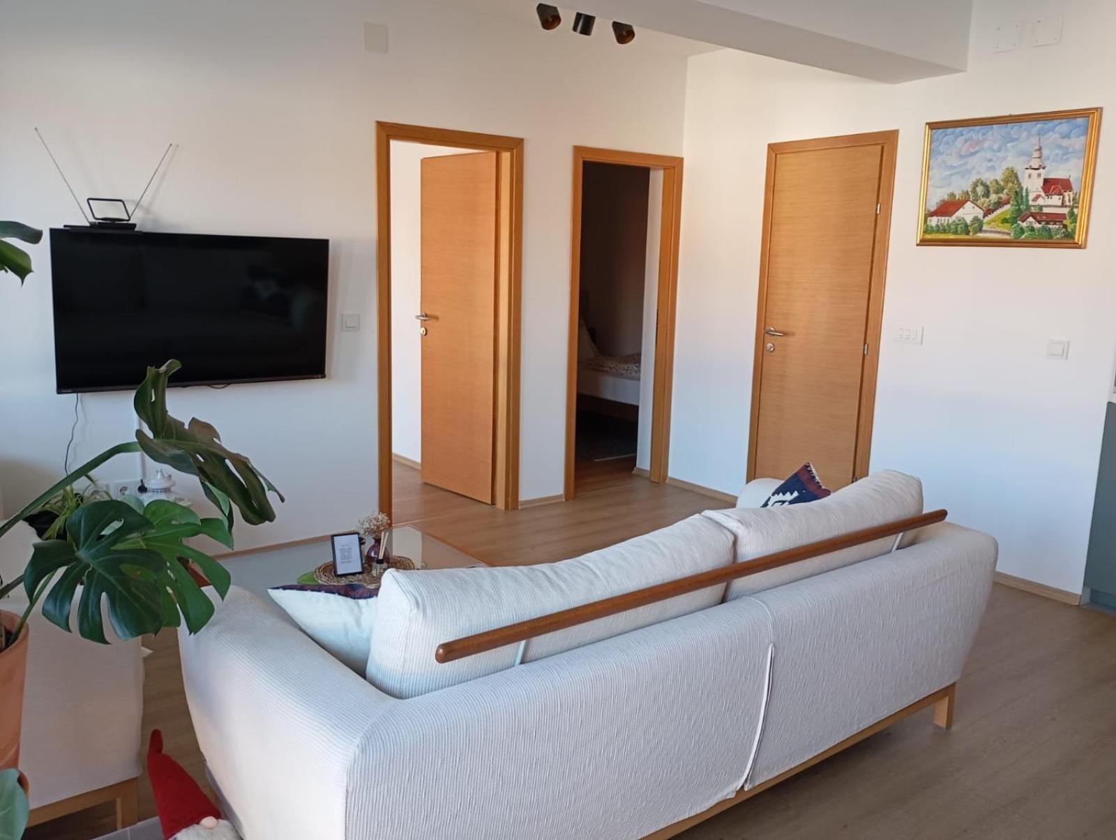 Apartman Zagreb , With Balcony And Free Parking Eksteriør billede