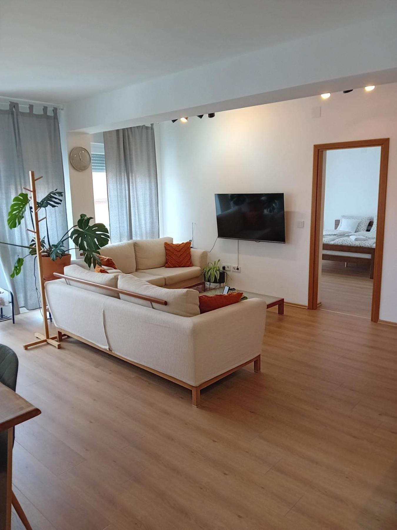 Apartman Zagreb , With Balcony And Free Parking Eksteriør billede